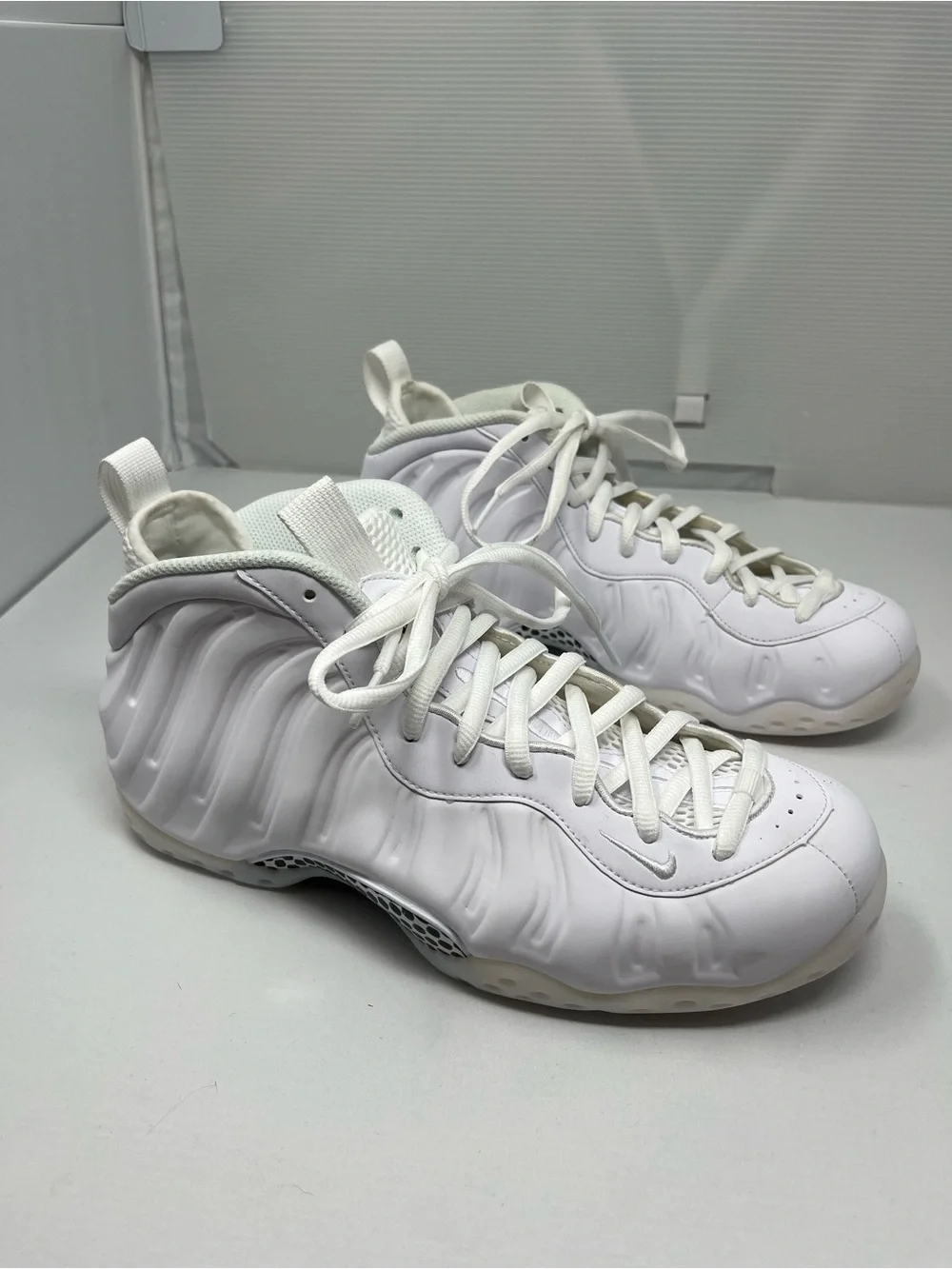 Nike Air Foamposite One Triple White HJ5195-100‎ Men's Size 9